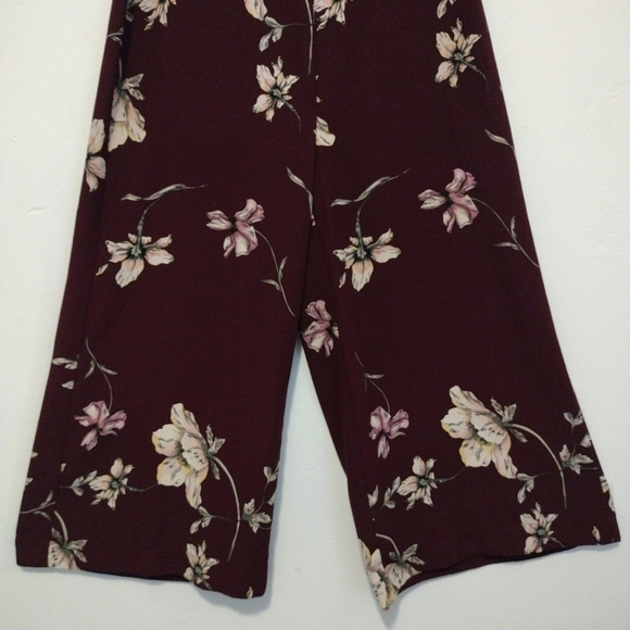 Lauren Conrad - Runway Floral Crop Wide Leg Pants - Picture 5 of 14